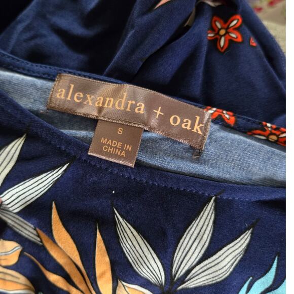 Alexandra + Oak Short Sleeve Navy blue Floral Shift Dress sz Small - Picture 4 of 5